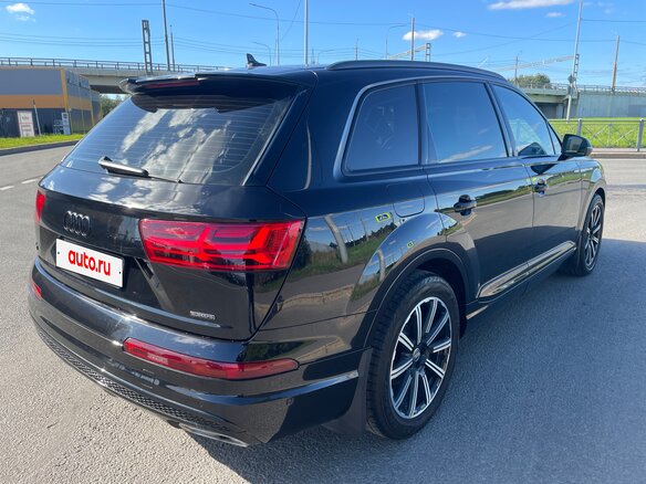 2017 Audi Q7 II (4M), чёрный, 4250000 рублей - вид 3