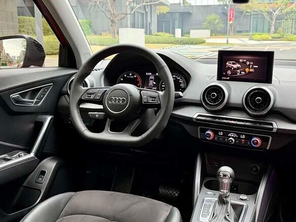 2023 Audi Q2 L 35 TFSI I Рестайлинг, белый, 2100000 рублей - вид 5