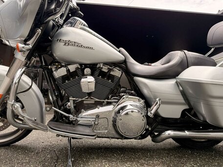 2014 Harley-Davidson Street Glide Special, серебристый, 1399000 рублей, вид 3