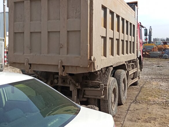 2022 Sinotruk Howo ZZ3327, красный, 2830000 рублей - вид 5