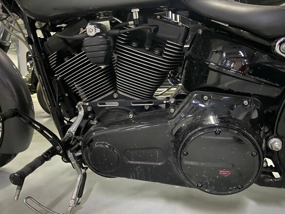2015 Harley-Davidson Breakout, серый, 3000000 рублей - вид 22