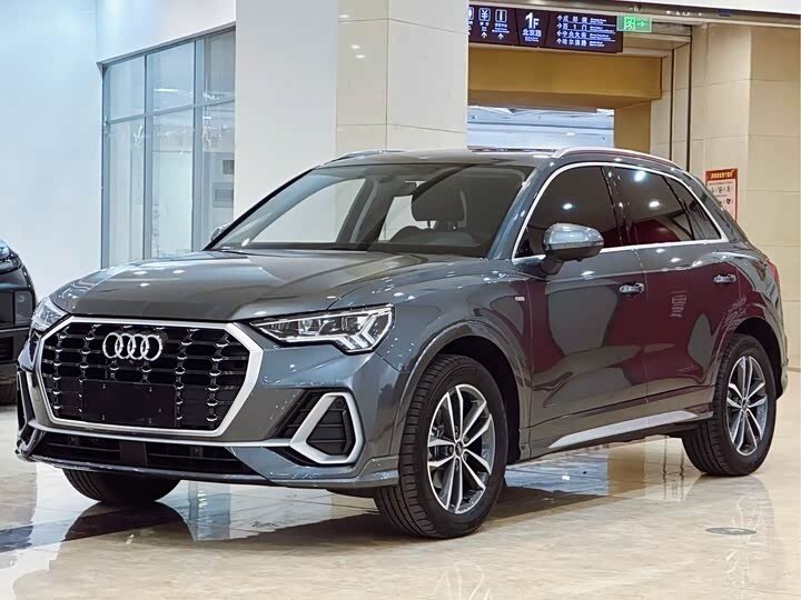 Открыть фотографии: Audi Q3 II (F3)