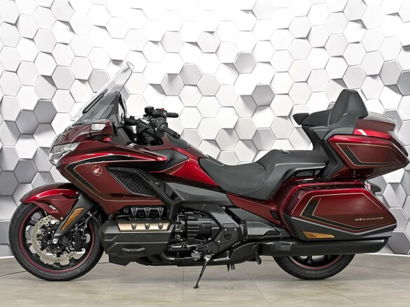 2025 Honda GL 1800 Gold Wing, красный, 3399000 рублей - вид 3