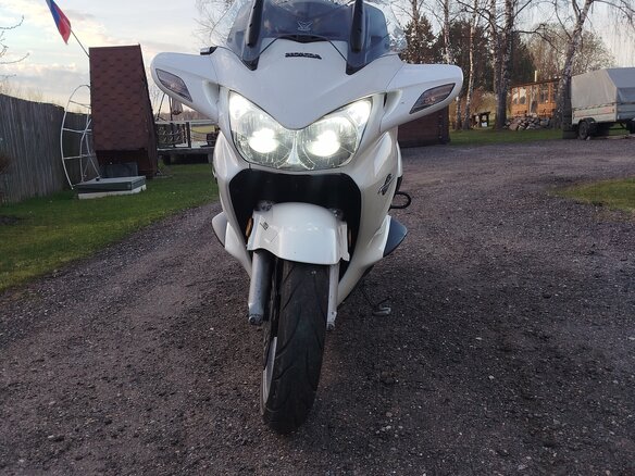 2008 Honda ST 1300, белый, 770000 рублей - вид 2
