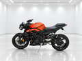 2024 Triumph Street Triple, оранжевый, 1229609 рублей - вид 4