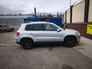 2009 Volkswagen Tiguan I, серебристый, 1050000 рублей, вид 3