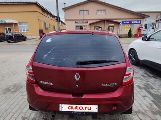 2011 Renault Sandero I, красный, 230000 рублей, вид 2