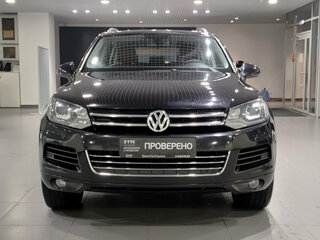 2010 Volkswagen Touareg II, чёрный, 1700000 рублей, вид 2