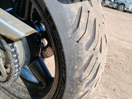 2004 Suzuki Bandit 1200, серебристый, 380000 рублей, вид 5