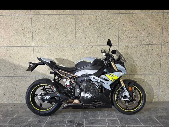 2022 BMW S 1000 R, серый, 1250000 рублей - вид 1