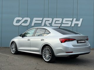 2021 Skoda Octavia IV (A8), серебристый, 2250000 рублей, вид 2