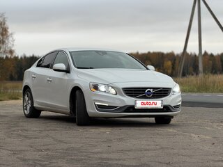 2014 Volvo S60 II Рестайлинг, белый, 1690000 рублей, вид 3