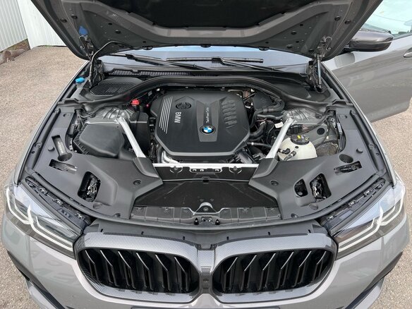 2021 BMW 5 серии 530d xDrive VII (G30/G31/G38) Рестайлинг, серый, 5950000 рублей - вид 26