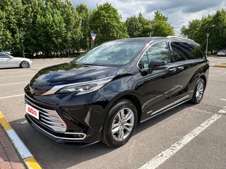 2021 Toyota Sienna IV, чёрный, 5650000 рублей, вид 1