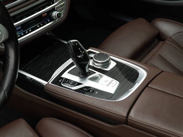 2020 BMW 7 серии Long 730Ld xDrive VI (G11/G12) Рестайлинг, чёрный, 5550000 рублей - вид 28
