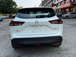 2023 Nissan Qashqai III, белый, 1897000 рублей, вид 3