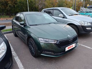 2021 Skoda Octavia IV (A8), зелёный, 2600000 рублей, вид 1