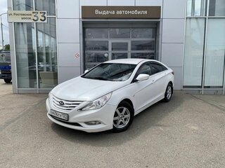 Hyundai Sonata VI (YF)