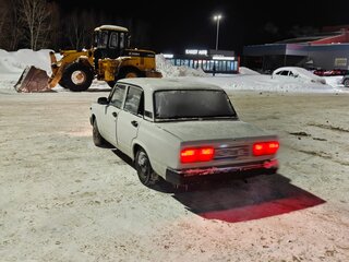 2003 Lada (ВАЗ) 2107, белый, 70000 рублей, вид 2