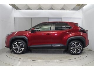 2023 Toyota Yaris Cross I, красный, 1550000 рублей, вид 2