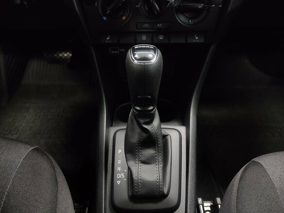 2019 Skoda Rapid I Рестайлинг, белый - вид 12
