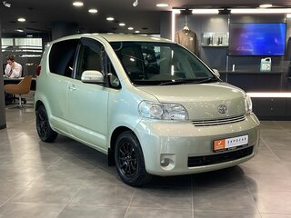 Toyota Porte I