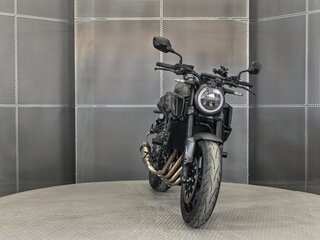 2023 Honda CB 650R, чёрный, 985000 рублей, вид 3