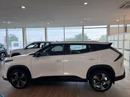 2026 Geely Cityray, белый, 3299990 рублей, вид 5