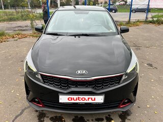2021 Kia Rio IV Рестайлинг, чёрный, 1750000 рублей, вид 1