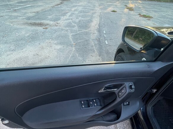 2013 Volkswagen Polo V, чёрный, 675000 рублей - вид 11