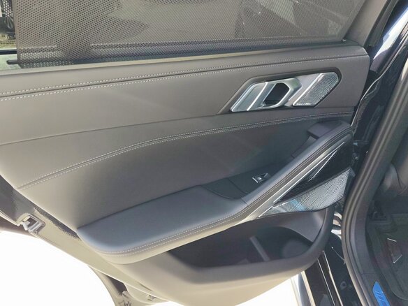 2025 BMW X6 30d III (G06) Рестайлинг, чёрный, 15500000 рублей - вид 21