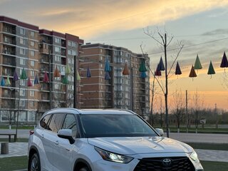 2020 Toyota Highlander IV (XU70), белый, 4800000 рублей, вид 2