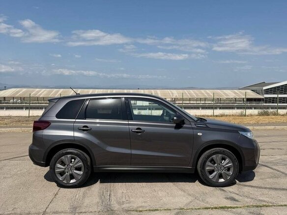 2025 Suzuki Vitara II Рестайлинг, серый, 3500000 рублей - вид 3