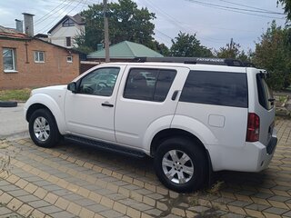 2006 Nissan Pathfinder III, белый, 2000000 рублей, вид 5