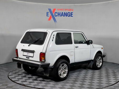 2015 Lada (ВАЗ) 2121 (4x4) I Рестайлинг, белый, 509000 рублей, вид 4
