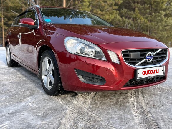 2012 Volvo V60 I, красный, 1300000 рублей - вид 3