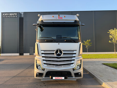 2021 Mercedes-Benz Actros, серебристый, 9999999 рублей, вид 2