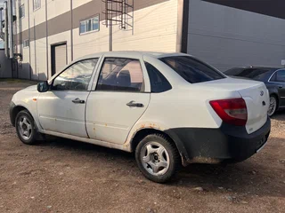 2013 Lada (ВАЗ) Granta I, белый, 70000 рублей, вид 2