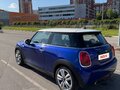 2018 Mini Hatch Cooper III (F55/F56) Рестайлинг, синий, 2050000 рублей - вид 2