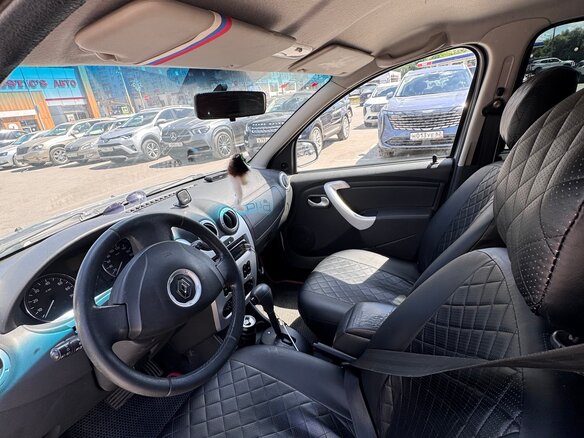 2014 Renault Sandero Stepway I, серебристый, 470000 рублей - вид 9