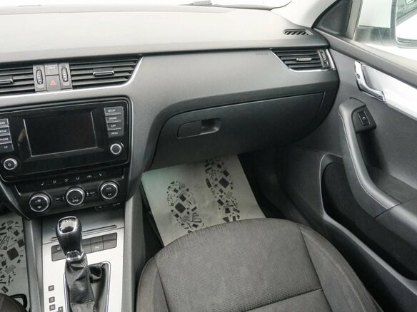 2014 Skoda Octavia III (A7), белый, 1129000 рублей - вид 10