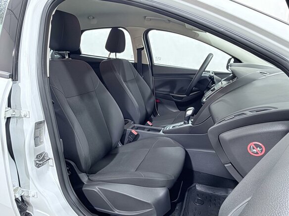 2016 Ford Focus III Рестайлинг, белый, 990000 рублей - вид 8