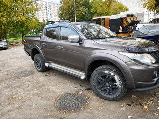 2017 Mitsubishi L200 V, коричневый, 1990000 рублей, вид 3