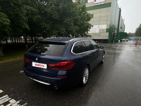 2019 BMW 5 серии 520d xDrive VII (G30/G31/G38), синий, 3375000 рублей, вид 4