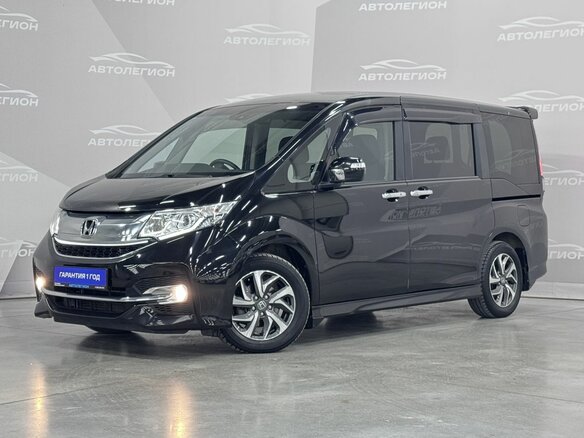 2017 Honda Stepwgn Spada V, чёрный, 2030000 рублей