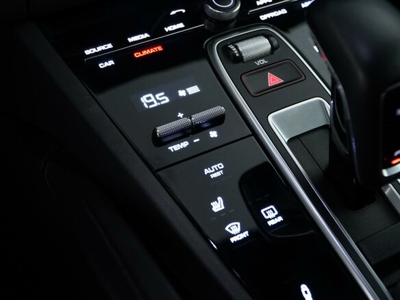 2018 Porsche Cayenne III, чёрный, 5799044 рублей - вид 16