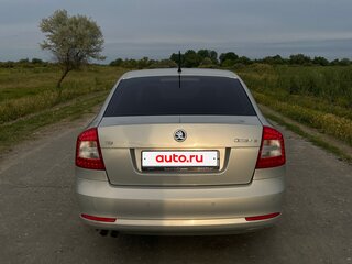 2012 Skoda Octavia II (A5) Рестайлинг, серебристый, 820000 рублей, вид 3