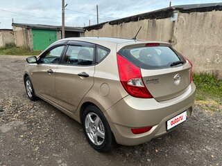 2013 Hyundai Solaris I, бежевый, 779000 рублей, вид 3