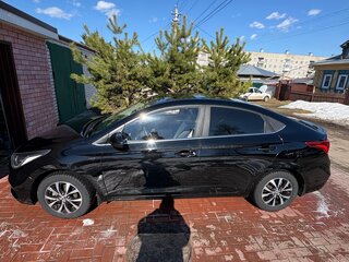 2017 Hyundai Solaris II, чёрный, 1450000 рублей, вид 2