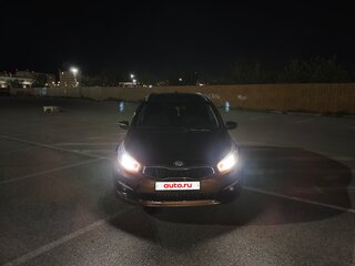 2017 Kia Ceed II Рестайлинг, коричневый, 750000 рублей, вид 3